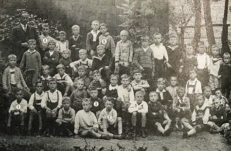 klassenfoto Volkschule 1927