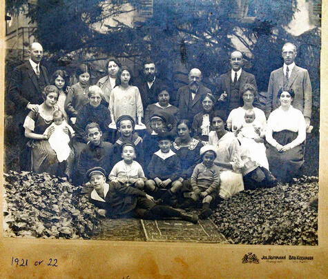 Familienfoto-Ehrenreich-Verwandtschaft-1921-1922