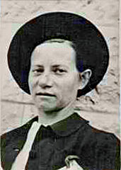 Bertha-Blumentha-lnee-Mannes-Passfoto